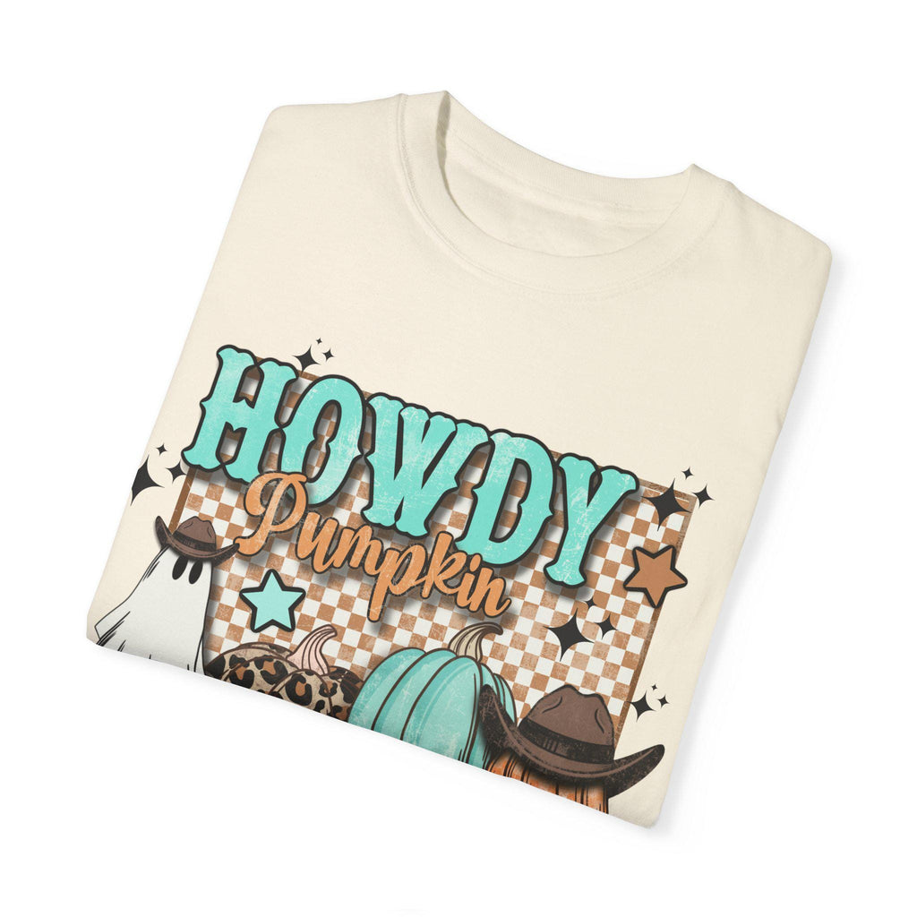 Women's Western Halloween "Howdy Pumpkin" Retro Fall Design Unisex Fit Garment-Dyed T-shirt In The Color Ivory